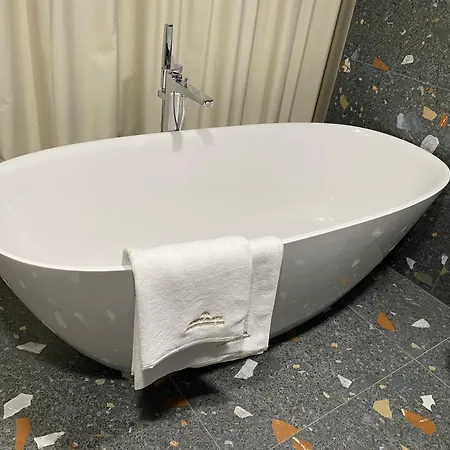 Snow & Czarna Gora * Сенна