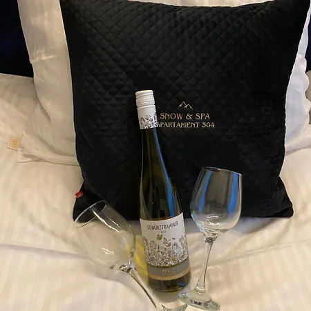 Snow & Czarna Gora Сенна