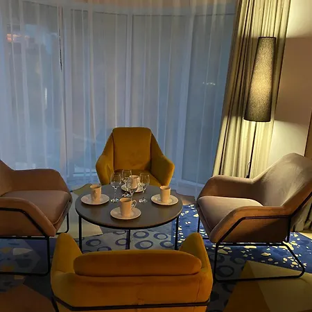 Snow & Czarna Gora Апартаменты Сенна