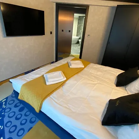 Snow & Czarna Gora Апартаменты Сенна